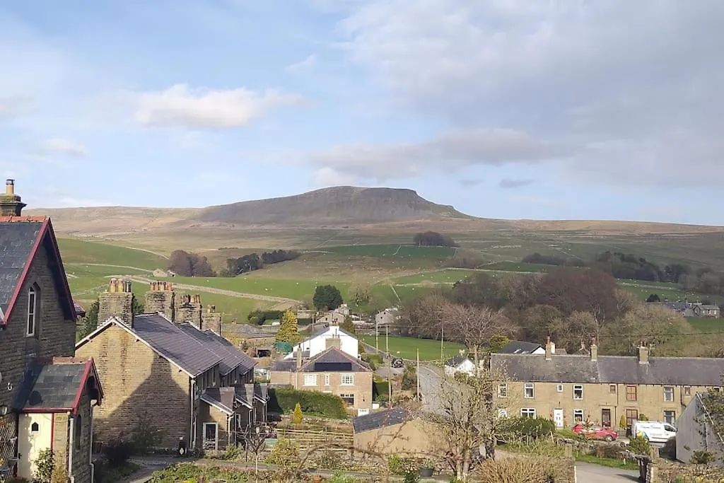 Riverside Cottage, Helwith Bridge, Yorkshire Dales Horton in Ribblesdale
